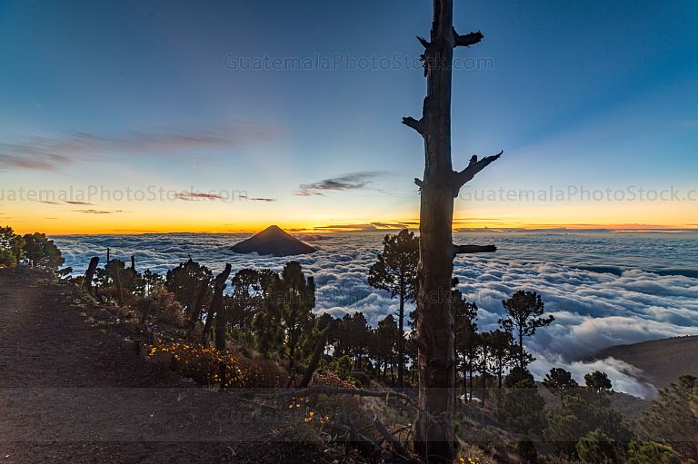 Amanecer, visto desde el Volcán Acatenango