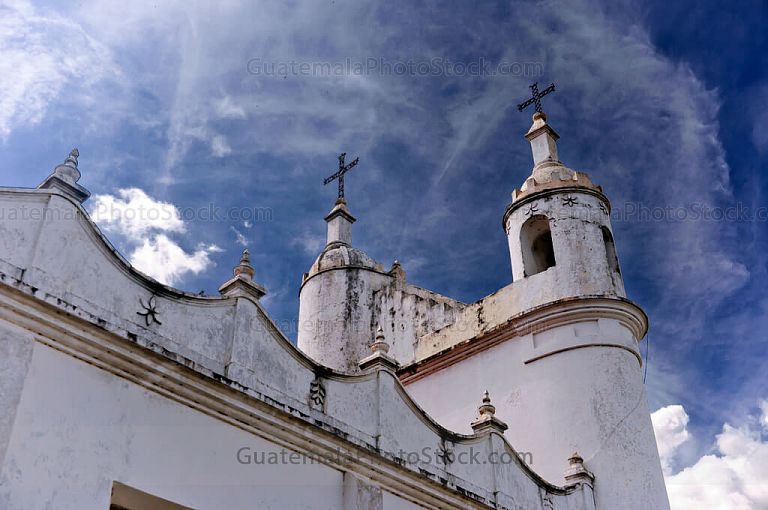 Campanario del Santuario Chi-Ixim