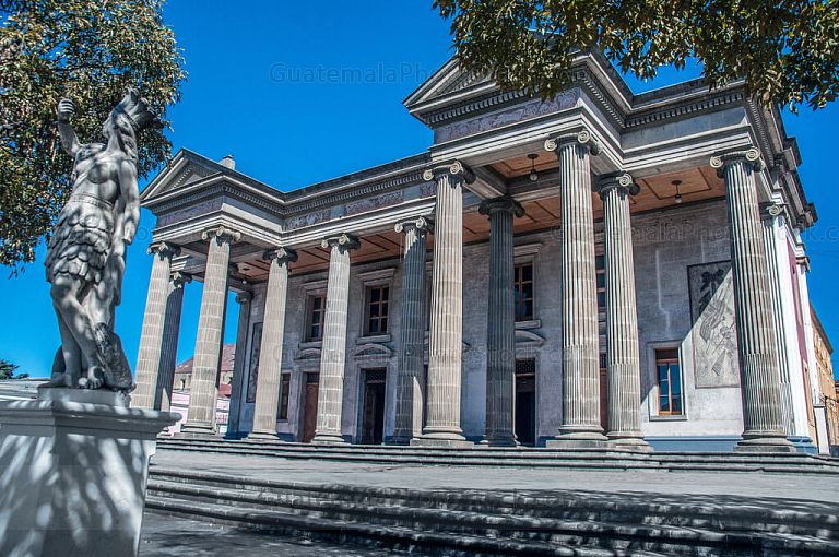 Fachada del Teatro Municipal