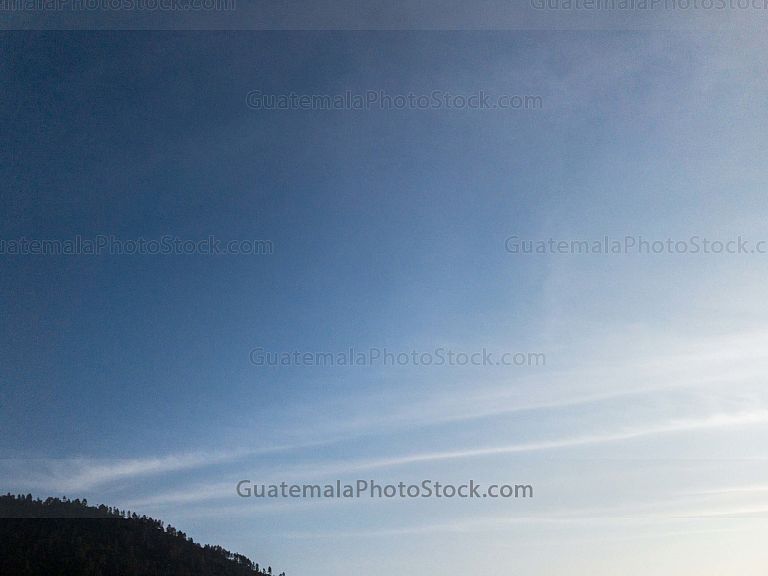 Cielo azul desde la cubre de los Cuchumatanes