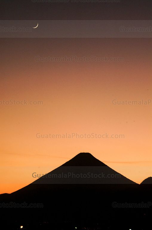 Atardecer sobre el Volcán de Agua