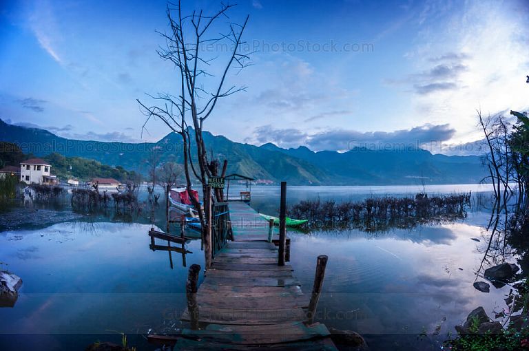 Muelle en San Juan La Laguna