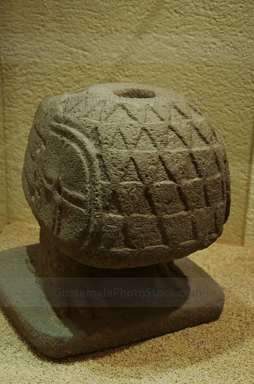 Figura zoomorfa tallada en piedra