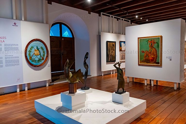 Sala de exposición del Munag