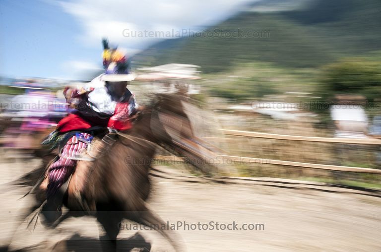 Carrera de caballos en Todos Santos Cuchumatán