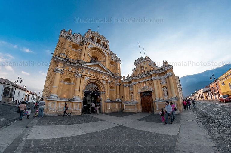 Iglesia de San Pedro Apóstol