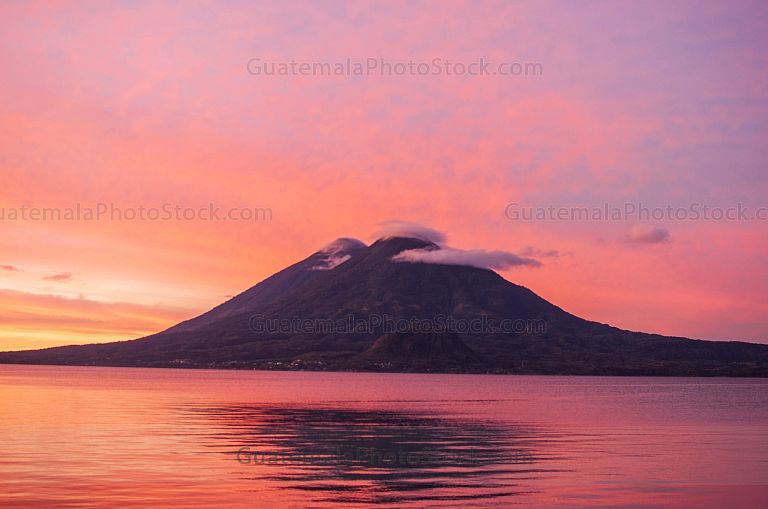 Amanecer en Atitlán, Sololá
