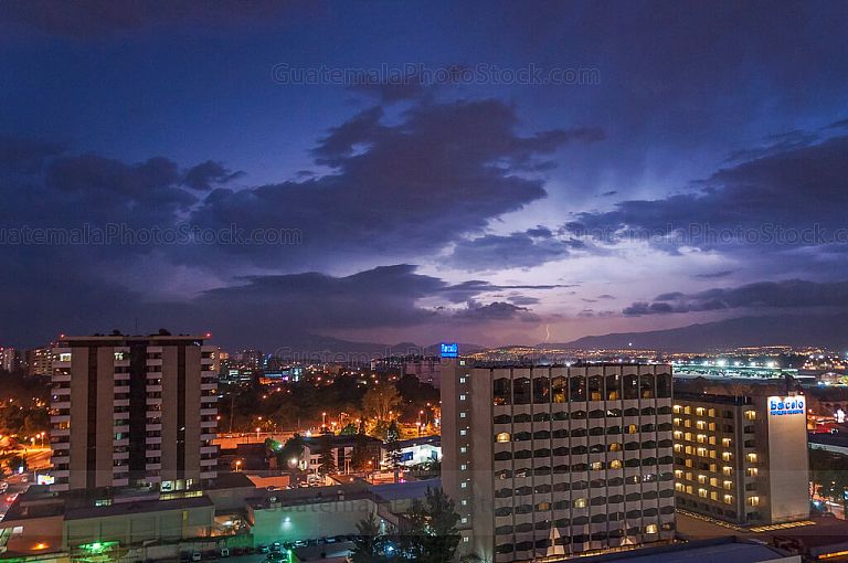 Tormenta en la ciudad de Guatemala