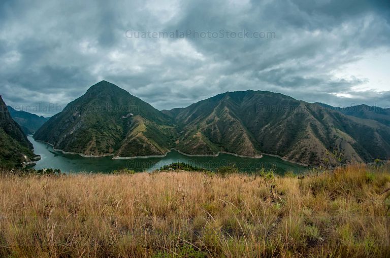 Amanecer en Río Negro