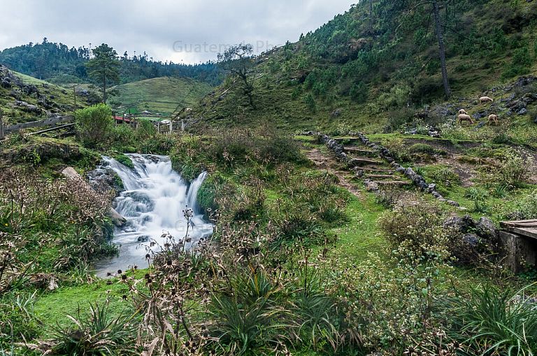 Cascadas del río de la Laguna Magdalena