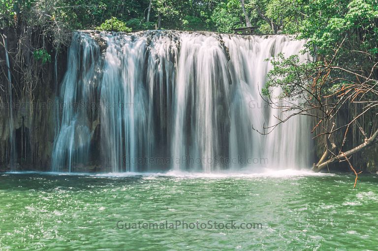 Cascada en Parque Ecológico La Catarata