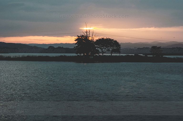 Atardecer en el Lago Petén Itza