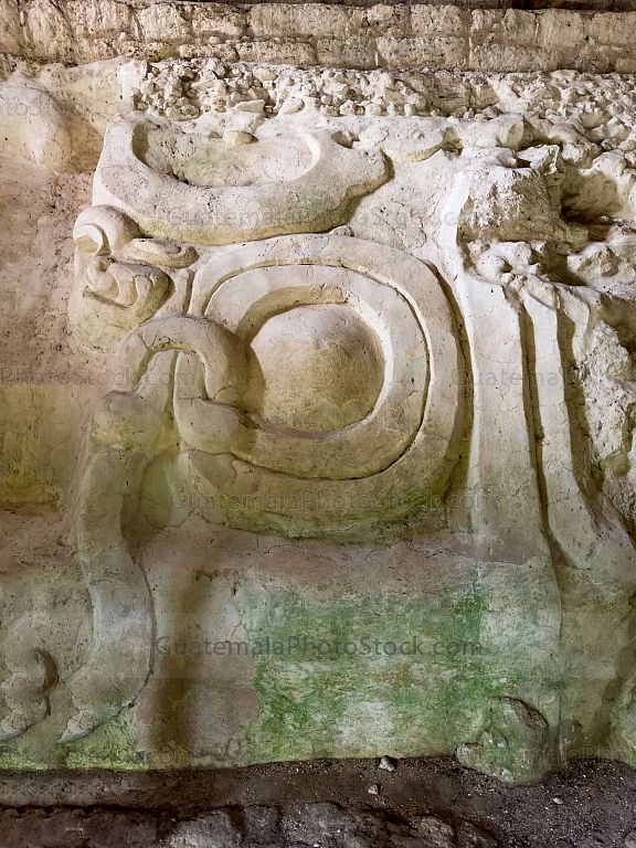 Detalle de pared en Yaxhá