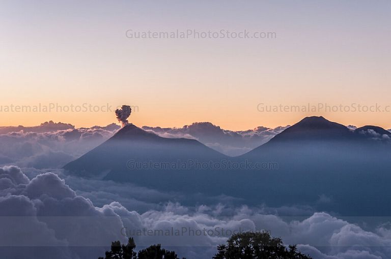 Volcanes de Fuego y Acatenango