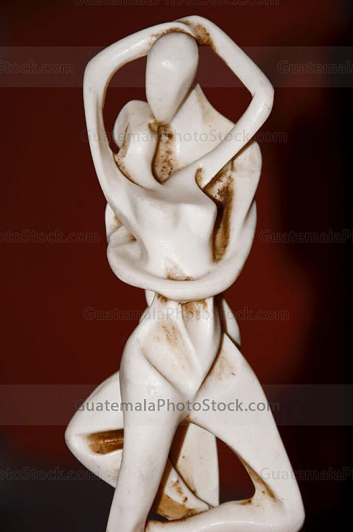 Escultura de hueso molido