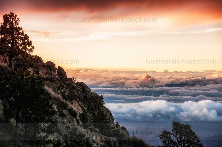 Atardecer sobre el Volcán de Agua