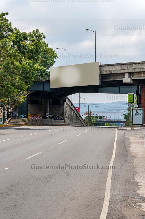 Calzada Roosevelt, Zona 11