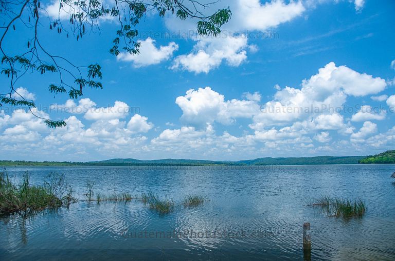 Laguna de Yaxhá, Petén