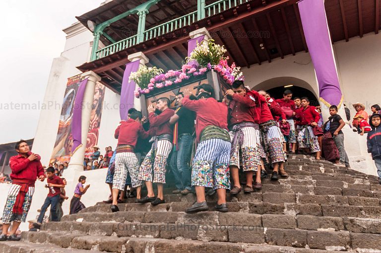 Procesión de la imagen de Cristo Sepultado