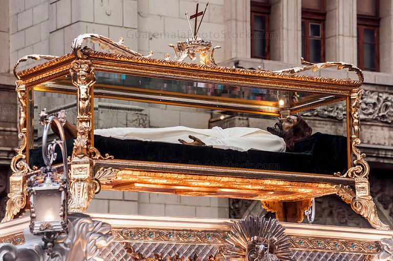 Consagrada Imagen del Señor Sepultado de Santo Domingo, Cristo del Amor