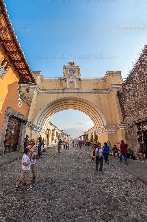 Calle del Arco de Santa Catalina, Antigua Guatemala
