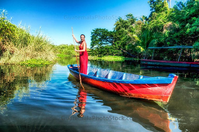 Modelo en el canal de Chiquimulilla