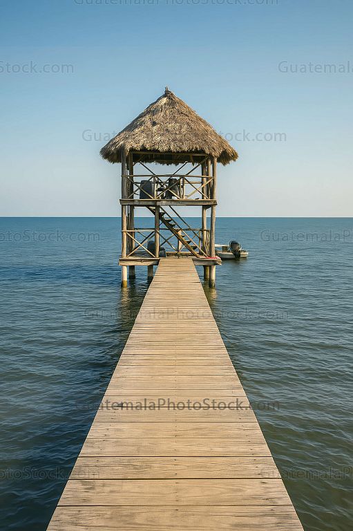 Muelle al mar caribe