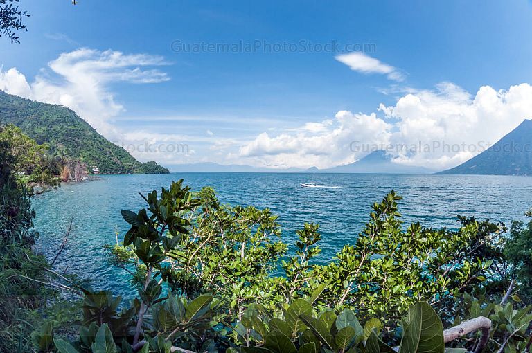 Lago de Atitlán desde San Marcos La Laguna