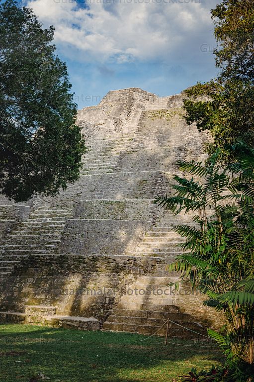 Acropolis norte, Parque nacional Yaxhá-Nakum-Naranjo