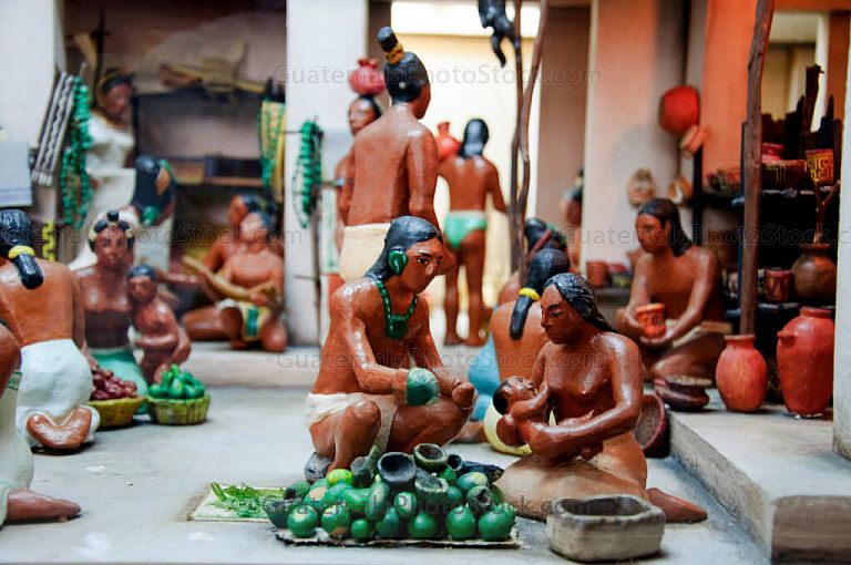 Maqueta idealista de la vida maya