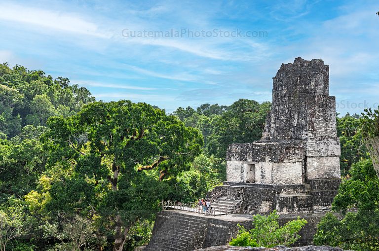 Templo II de las Mascaras, Tikal