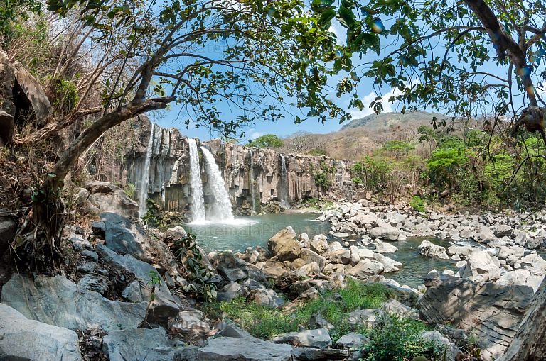 Cascada Los Amates