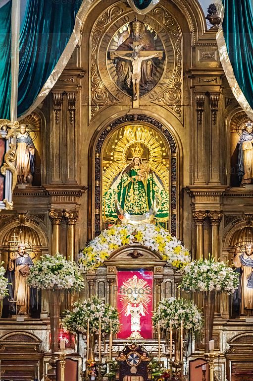 Altar de la Virgen del Rosario