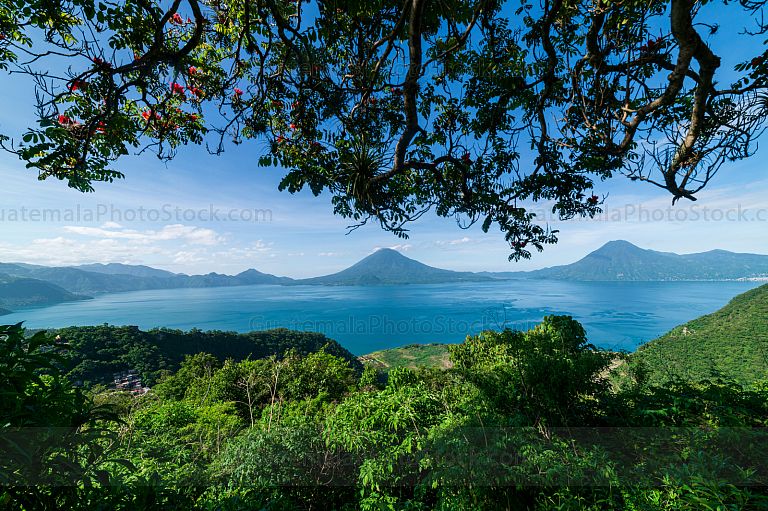 Mirador al Lago de Atitlán
