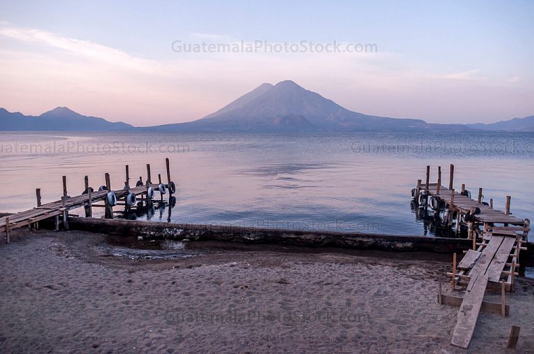 Amanecer en el Lago de Atitlán