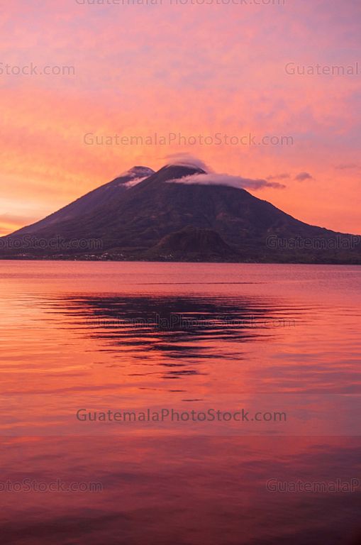 Amanecer en Atitlán, Sololá