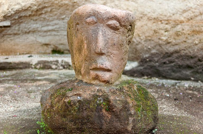 Rostro maya del centro ceremonial Jolom Noj