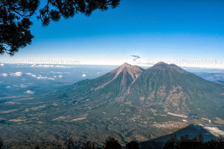Volcan de Fuego y Acatenango
