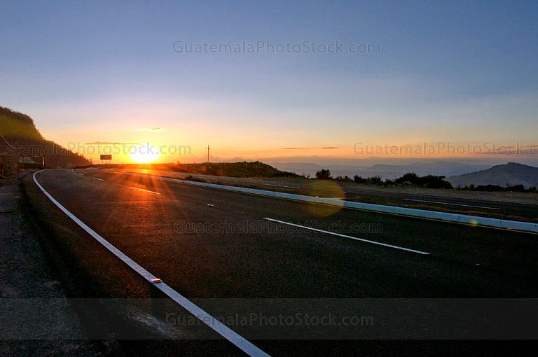 Atardecer en la cumbre de Alaska
