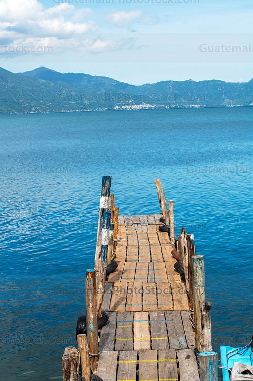 Muelle en el Lago de Atitlán, Sololá