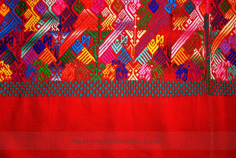 Detalle de huipil de tela tipica