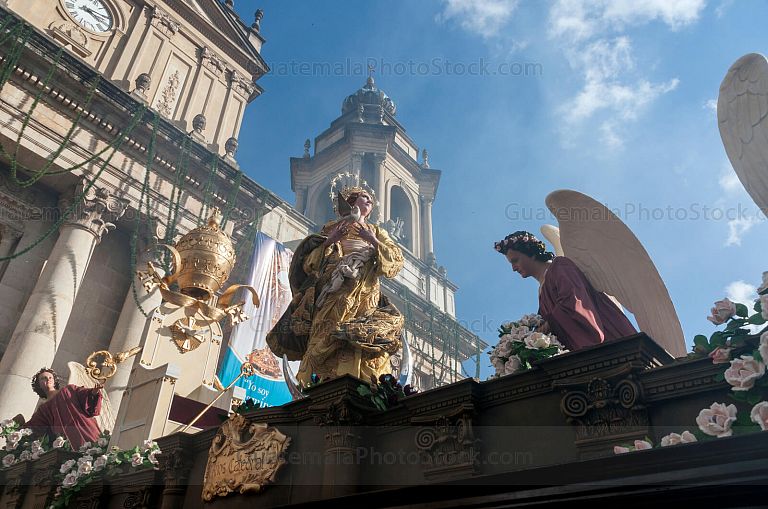 Consagrada Imagen de la Inmaculada Concepción
