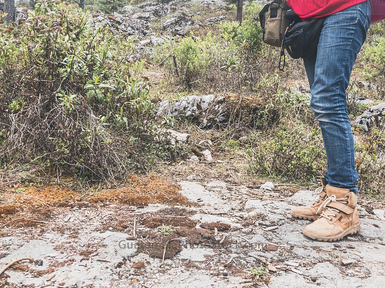 Caminando en el Sendero La Puerta del Cielo, Huehuetenango