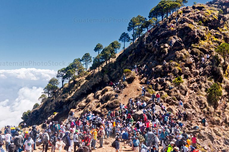 Subida por la Vida al Volcán de Agua