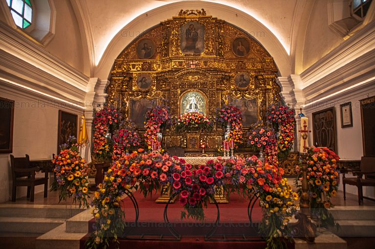 Altar templo del Cerrito del Carmen