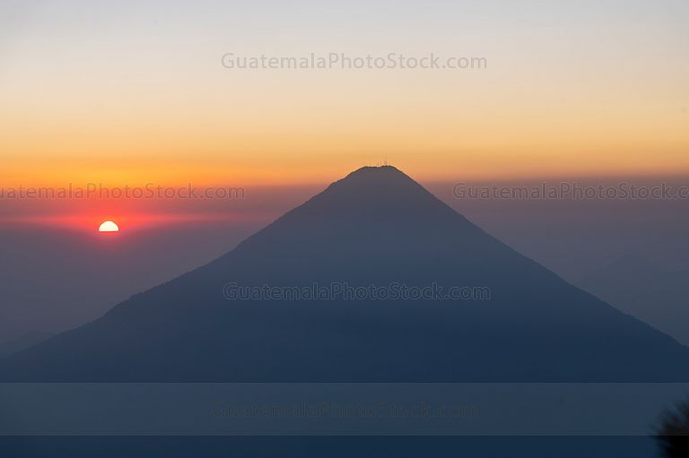 Amanecer desde el Volcán Acatenango