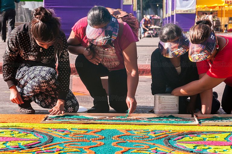 Haciendo la alfombra