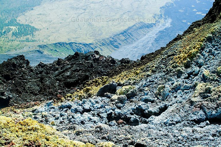 Crater y faldas del Volcán de Pacaya