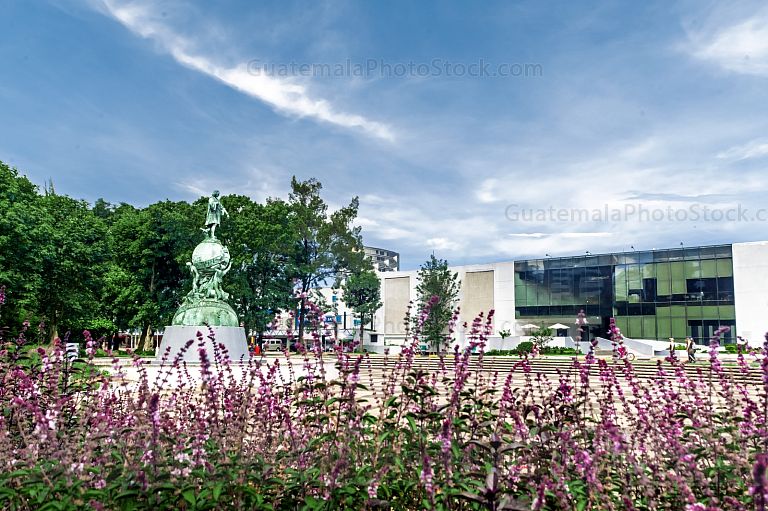 Monumento a  Cristobal Colón, Avenida Las Americas, Ciudad de Guatemala