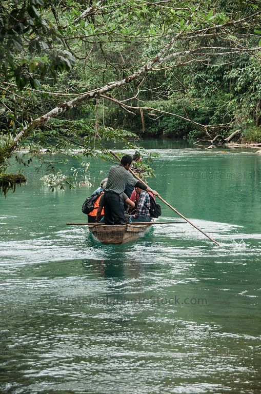 Navegando por el Río El Jordán